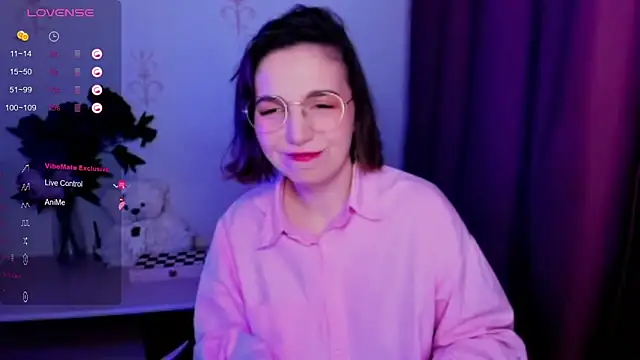 Snapshot of KindHazelHere_ chatting on 11-21-25, 07:34 KindHazelHere online show from 11-21-25, 07:34