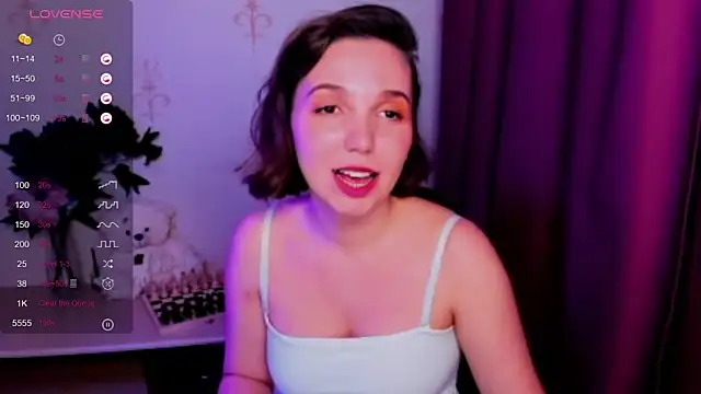 Snapshot of KindHazelHere_ chatting on 11-23-25, 07:41 KindHazelHere online show from 11-23-25, 07:41