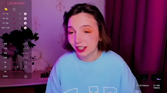 Snapshot of KindHazelHere_ chatting on 11-26-25, 12:22 KindHazelHere online show from 11-26-25, 12:22