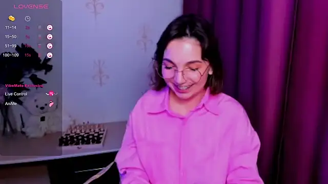 Snapshot of KindHazelHere_ chatting on 11-30-25, 02:15 KindHazelHere online show from 11-30-25, 02:15