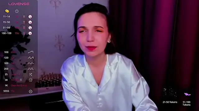 Snapshot of KindHazelHere_ chatting on 11-30-25, 05:17 KindHazelHere online show from 11-30-25, 05:17