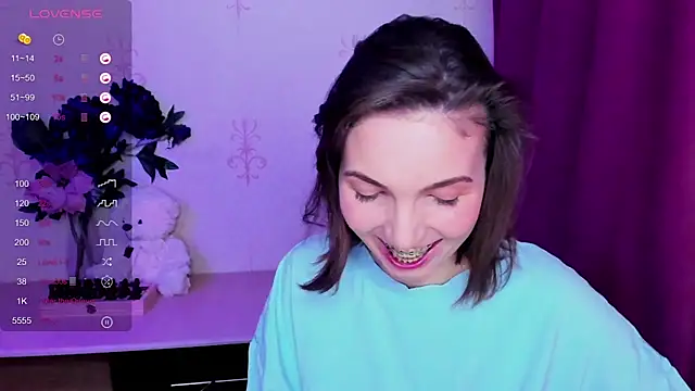 KindHazelHere  online show from 03-05-26, 08:21