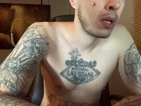 Snapshot of Bwcjoshbanks chatting on 05-30-26, 08:39 Bwcjoshbanks online show from 05-30-26, 08:39