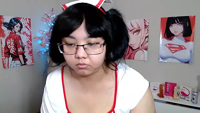 Snapshot of Moertomlly chatting on 11-11-25, 04:23 Moertomlly online show from 11-11-25, 04:23