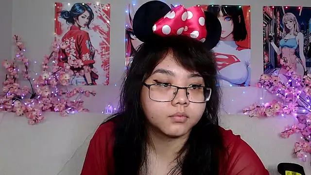 Snapshot of Moertomlly chatting on 05-24-26, 04:06 Moertomlly online show from 05-24-26, 04:06