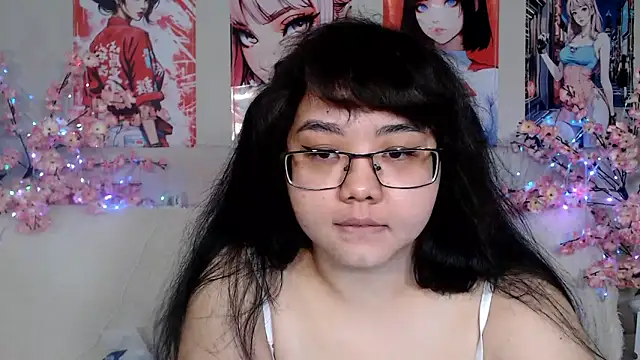 Snapshot of Moertomlly chatting on 05-31-26, 03:15 Moertomlly online show from 05-31-26, 03:15