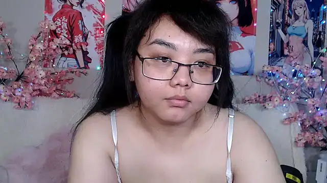 Snapshot of Moertomlly chatting on 06-02-26, 06:15 Moertomlly online show from 06-02-26, 06:15