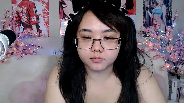 Snapshot of Moertomlly chatting on 07-06-26, 04:42 Moertomlly online show from 07-06-26, 04:42