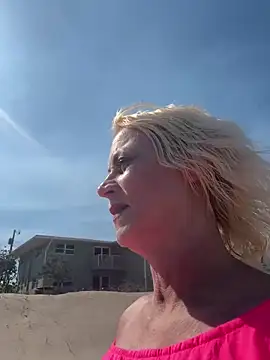 TiffaneyLove online show from 03-12-25, 07:59