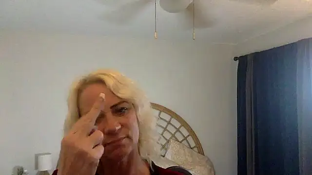 TiffaneyLove online show from 03-16-25, 09:58