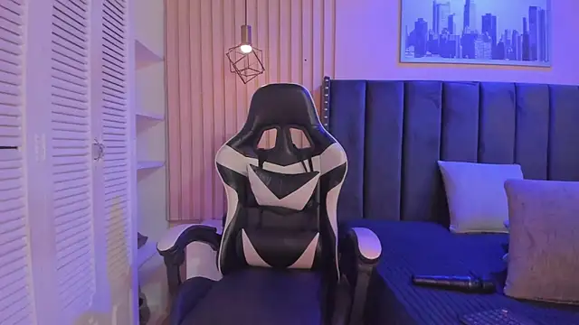 ashlye miller  online show from 04-02-26, 04:21