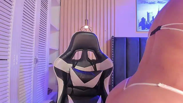 ashlye miller  online show from 04-07-26, 04:02