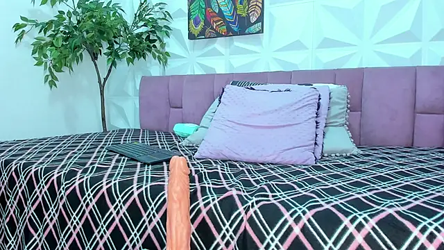 Hellen Sky online show from 02-19-25, 10:20