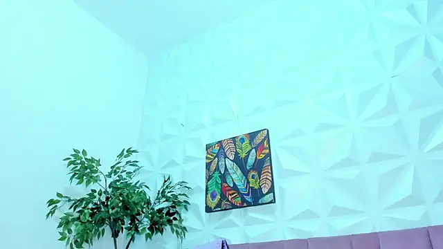 Hellen Sky online show from 02-25-25, 07:14