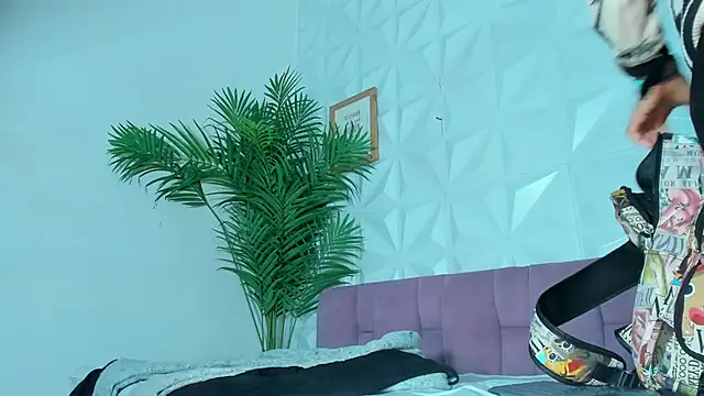 Hellen Sky online show from 10-10-25, 07:13