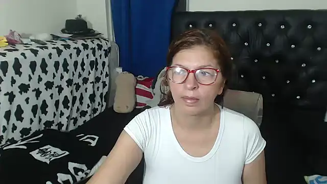 Snapshot of jellyfishhot chatting on 02-18-26, 11:01 jellyfishhot online show from 02-18-26, 11:01