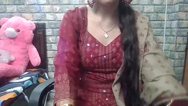 Snapshot of Sexy_iknoor chatting on 10-10-25, 04:00 Sexy iknoor online show from 10-10-25, 04:00