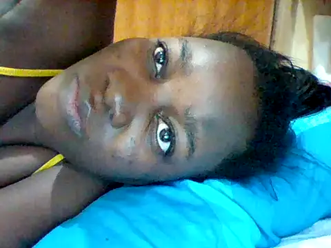 Snapshot of Alessandrajenna chatting on 09-15-25, 04:34 Alessandrajenna online show from 09-15-25, 04:34