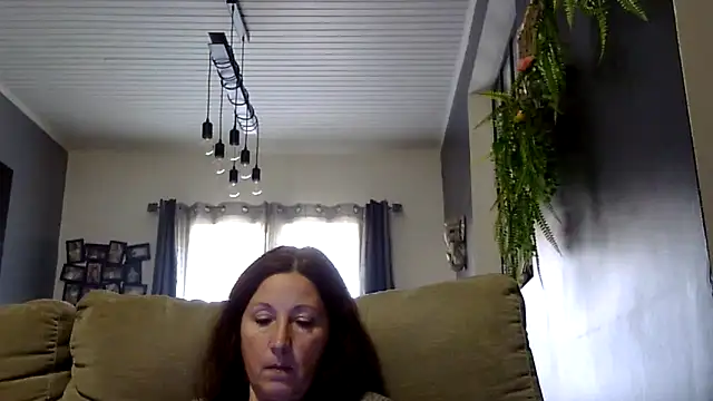 Snapshot of feline27 chatting on 11-28-25, 10:07 feline27 online show from 11-28-25, 10:07