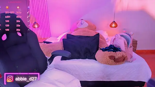 AbbieEdmond online show from 11-15-25, 04:10