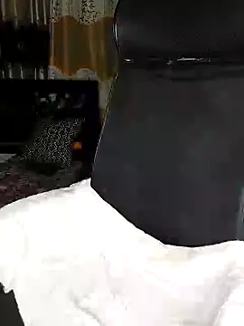 Snapshot of Sima--Roy chatting on 01-13-25, 08:15 Sima--Roy online show from 01-13-25, 08:15