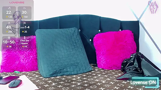 Snapshot of SOLL_RED chatting on 01-30-25, 02:27 SOLL RED online show from 01-30-25, 02:27