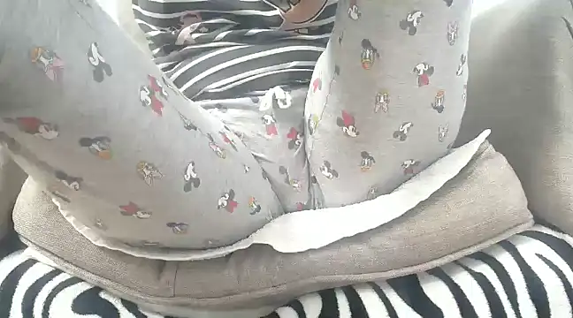 Snapshot of Web_Lady chatting on 02-10-25, 07:26 Web Lady online show from 02-10-25, 07:26