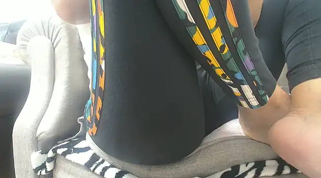 Snapshot of Web_Lady chatting on 02-17-25, 03:09 Web Lady online show from 02-17-25, 03:09