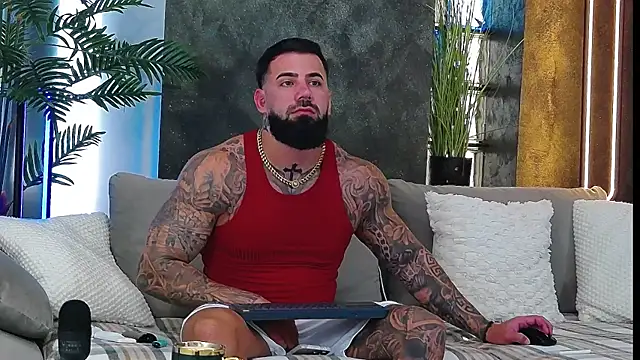 masterkingofmusclee online show from 10-20-25, 10:49
