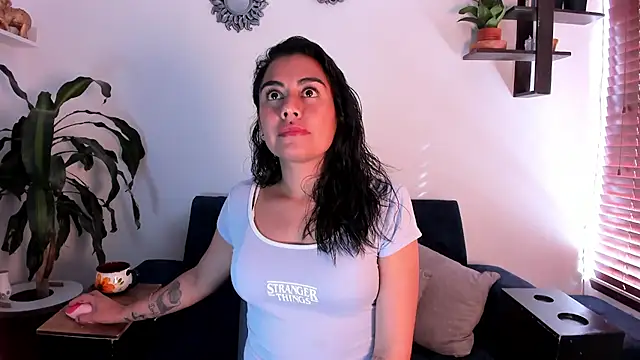 im amber online show from 04-22-26, 01:01