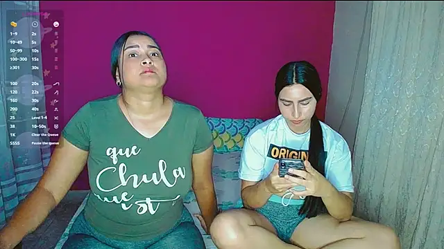 Snapshot of violeta_rous chatting on 01-16-25, 06:25 violeta rous online show from 01-16-25, 06:25