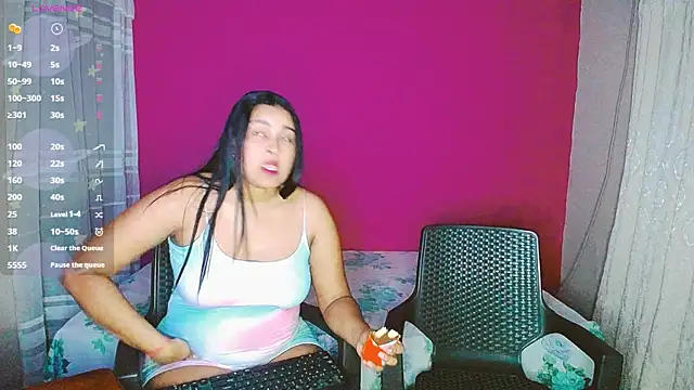 Snapshot of violeta_rous chatting on 02-14-25, 06:02 violeta rous online show from 02-14-25, 06:02