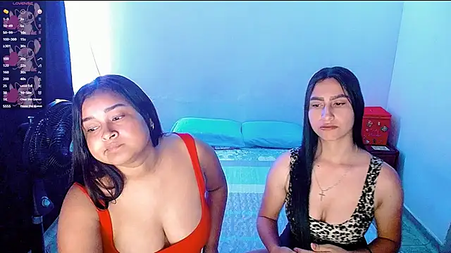 Snapshot of violeta_rous chatting on 10-27-25, 07:12 violeta rous online show from 10-27-25, 07:12