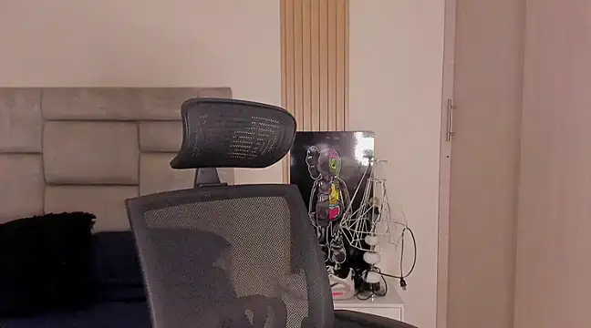 Snapshot of paul_rogerr chatting on 12-14-24, 05:40 paul rogerr online show from 12-14-24, 05:40