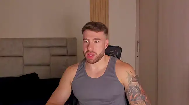 Snapshot of paul_rogerr chatting on 01-11-25, 01:16 paul rogerr online show from 01-11-25, 01:16