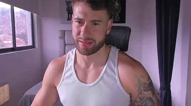 Snapshot of paul_rogerr chatting on 03-10-25, 08:34 paul rogerr online show from 03-10-25, 08:34