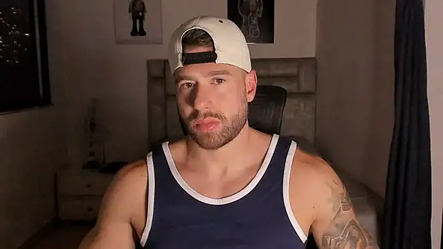 Snapshot of paul_rogerr chatting on 09-12-25, 11:26 paul rogerr online show from 09-12-25, 11:26