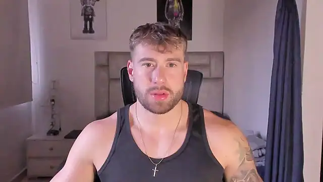 Snapshot of paul_rogerr chatting on 09-27-25, 09:42 paul rogerr online show from 09-27-25, 09:42