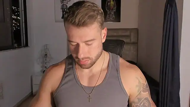 Snapshot of paul_rogerr chatting on 09-30-25, 11:32 paul rogerr online show from 09-30-25, 11:32