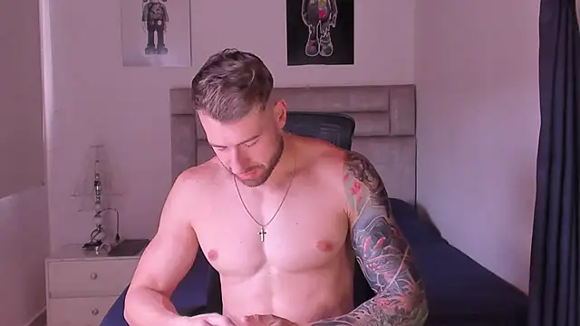 Snapshot of paul_rogerr chatting on 10-29-25, 06:09 paul rogerr online show from 10-29-25, 06:09