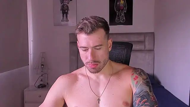 Snapshot of paul_rogerr chatting on 11-08-25, 04:07 paul rogerr online show from 11-08-25, 04:07