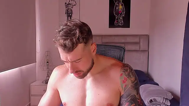 Snapshot of paul_rogerr chatting on 11-30-25, 05:06 paul rogerr online show from 11-30-25, 05:06