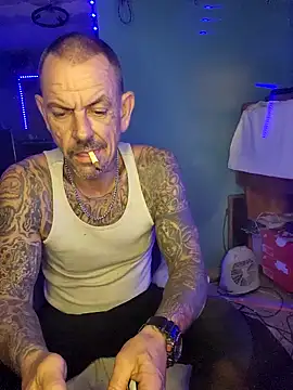 Snapshot of deepstroker42071 chatting on 12-25-24, 09:24 deepstroker42071 online show from 12-25-24, 09:24