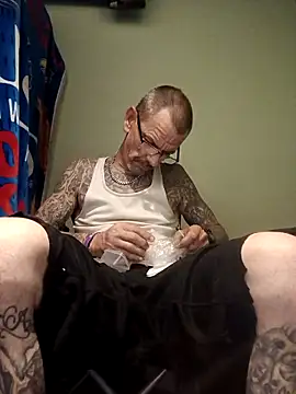 Snapshot of deepstroker42071 chatting on 11-15-25, 10:12 deepstroker42071 online show from 11-15-25, 10:12