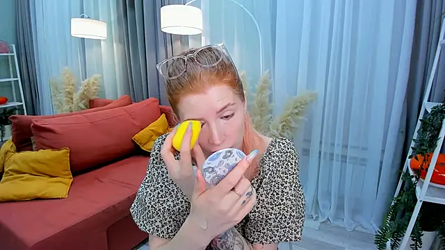 Mira  Blush online show from 01-28-25, 01:49