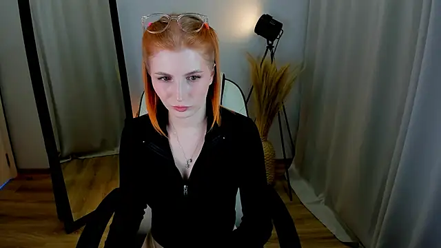 Mira  Blush online show from 03-08-25, 12:41