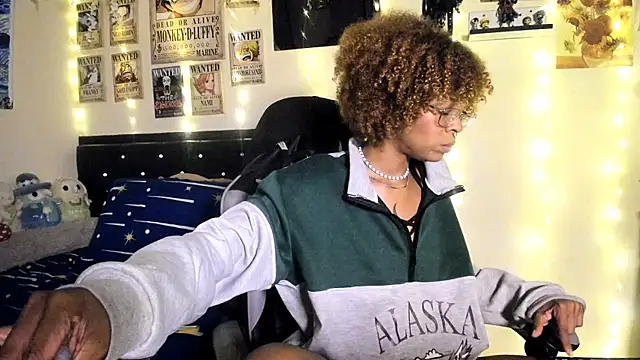 Cristal Jonasxh online show from 10-23-25, 04:56