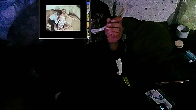 Snapshot of Boneart chatting on 07-03-26, 07:37 Boneart online show from 07-03-26, 07:37