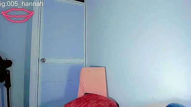 Hannahsmit online show from 10-17-25, 06:49