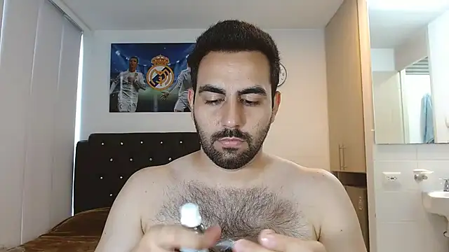 Snapshot of omarmohammedhot2 chatting on 12-29-24, 03:03 omarmohammedhot2 online show from 12-29-24, 03:03